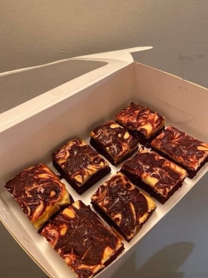 Redvelvet cheesecake brownies